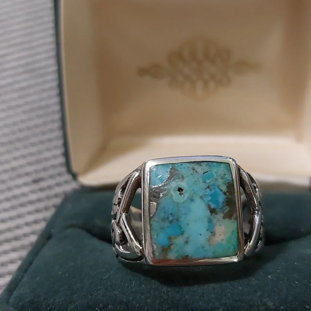 N/A turquoise ring